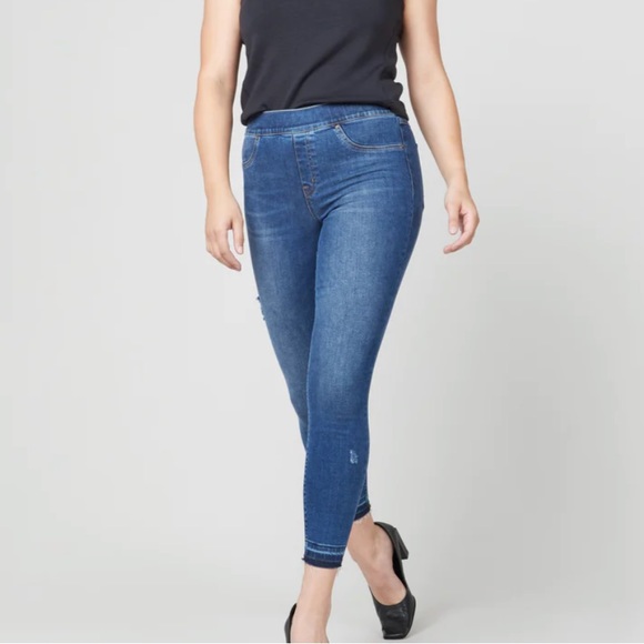NWT SPANX Distressed Ankle Skinny Jeans - Picture 1 of 7